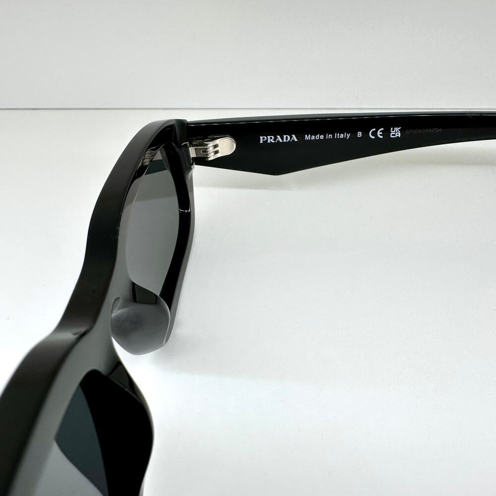 New PRADA Sunglasses - Picture 8 of 9